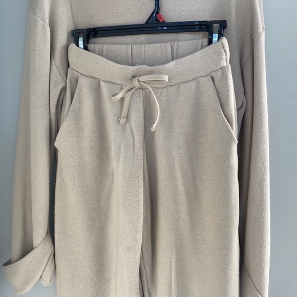 Tan knit Zara joggers and cropped sweater set - Picture 2 of 8